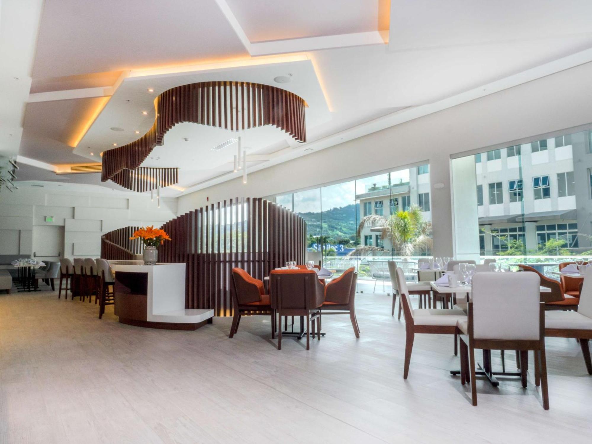 Hilton Garden Inn Santa Ana, San Jose Ngoại thất bức ảnh